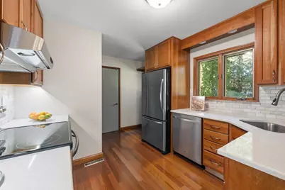 540 Edgewood Lane, Elk Grove Village, IL 60007 - Photo 14