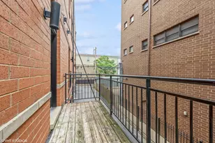 7209 N Oakley Ave, Chicago, IL 60645 - Photo 12