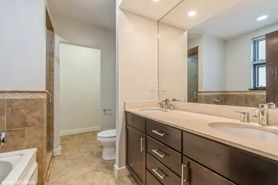 7209 N Oakley Avenue, Chicago, IL 60645 - Photo 10