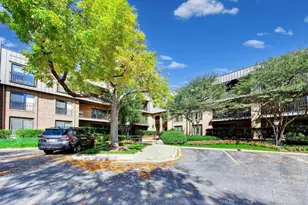 3 The Ct Of Harborside Ct, Northbrook, IL 60062 - Photo 2