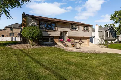 1138 Timber Lane, Darien, IL 60561 - Photo 2