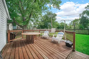 741 Surrey Dr, Streamwood, IL 60107 - Photo 16