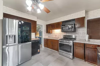 741 Surrey Drive, Streamwood, IL 60107 - Photo 8