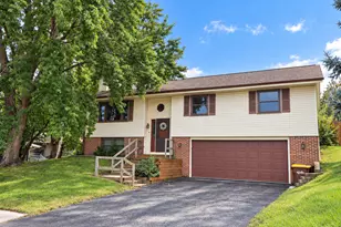 3819 Harwood Ln, Rockford, IL 61114 - Photo 1