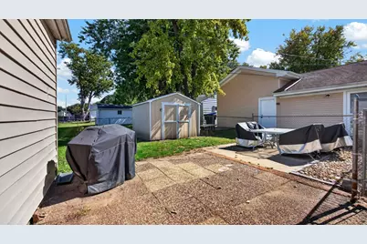 1121 N State Street, Bloomington, IL 61701 - Photo 22