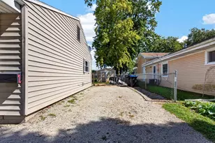 1121 N State St, Bloomington, IL 61701 - Photo 20