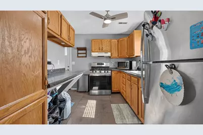 1121 N State Street, Bloomington, IL 61701 - Photo 6