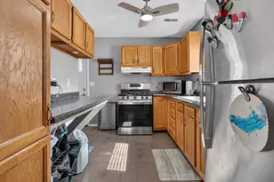1121 N State St, Bloomington, IL 61701 - Photo 6