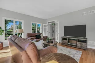 5153 Farwell Ave, Skokie, IL 60077 - Photo 10