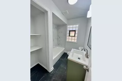 8312 S Phillips Avenue, Chicago, IL 60617 - Photo 10
