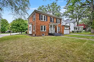 895 S Greenwood Ave, Kankakee, IL 60901 - Photo 2
