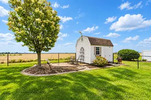113 Diane Dr, Lexington, IL 61753 - Photo 4