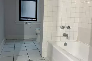 1000 W Argyle St, Chicago, IL 60640 - Photo 10