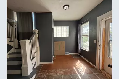 930 W Park Avenue, Joliet, IL 60436 - Photo 2
