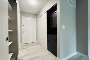 520 Biesterfield Rd, Elk Grove Village, IL 60007 - Photo 4