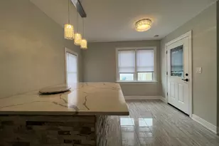 6848 W 96th St, Oak Lawn, IL 60453 - Photo 4