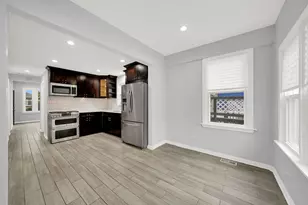 3805 W 63rd Pl, Chicago, IL 60629 - Photo 10