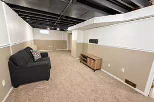 1818 Nebraska Rd, Rockford, IL 61108 - Photo 22