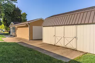 715 W Grant Ave, Pontiac, IL 61764 - Photo 36