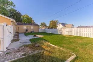 715 W Grant Ave, Pontiac, IL 61764 - Photo 30
