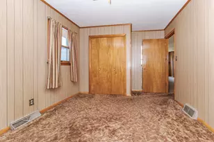715 W Grant Ave, Pontiac, IL 61764 - Photo 18