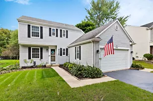 930 Ridgewood Dr, Cary, IL 60013 - Photo 1