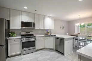 7103 Hidden Green Cir, Fox Lake, IL 60020 - Photo 4