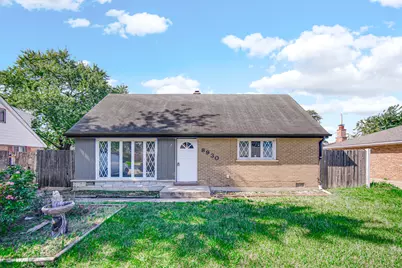 8930 Saratoga Drive, Bridgeview, IL 60455 - Photo 2