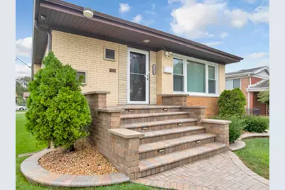 8901 S 49th Court, Oak Lawn, IL 60453 - Photo 1