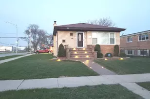 8901 S 49th Ct, Oak Lawn, IL 60453 - Photo 8