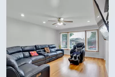 8901 S 49th Court, Oak Lawn, IL 60453 - Photo 6