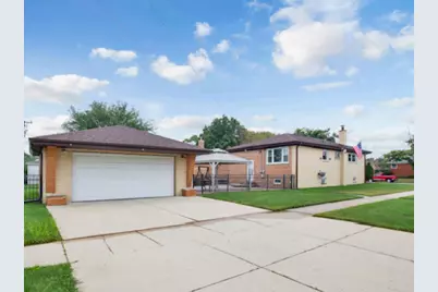 8901 S 49th Court, Oak Lawn, IL 60453 - Photo 2