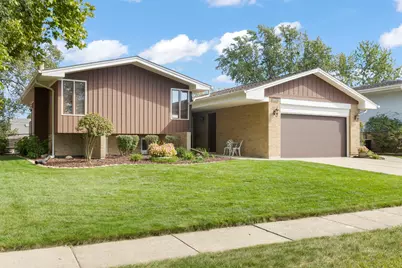 15423 Michaele Drive, Oak Forest, IL 60452 - Photo 2