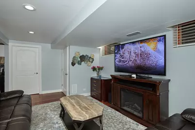 9041 Delphia Avenue, Des Plaines, IL 60016 - Photo 40