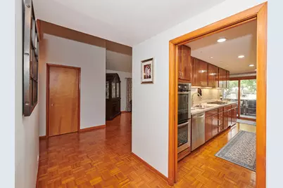 9041 Delphia Avenue, Des Plaines, IL 60016 - Photo 14