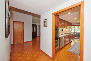 9041 Delphia Ave, Des Plaines, IL 60016 - Photo 14