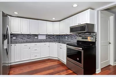 9041 Delphia Avenue, Des Plaines, IL 60016 - Photo 34