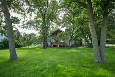 9041 Delphia Avenue, Des Plaines, IL 60016 - Photo 2