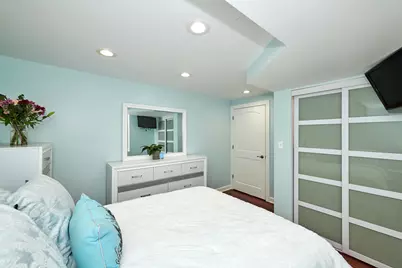 9041 Delphia Avenue, Des Plaines, IL 60016 - Photo 46