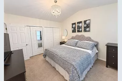 713 Crossland Drive, Grayslake, IL 60030 - Photo 8