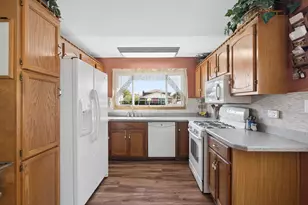 13050 S Spencer Ct, Alsip, IL 60803 - Photo 2