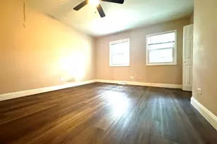 111 S Hale Ave, Bartlett, IL 60103 - Photo 8