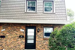 111 S Hale Ave, Bartlett, IL 60103 - Photo 2