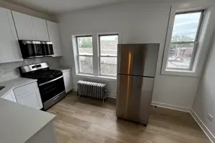 5027 N Troy St, Chicago, IL 60625 - Photo 12