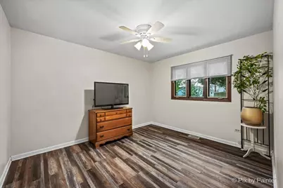 125 W Middle Street, South Elgin, IL 60177 - Photo 12