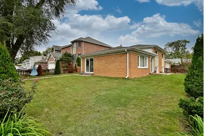 8033 Long Avenue, Burbank, IL 60459 - Photo 2