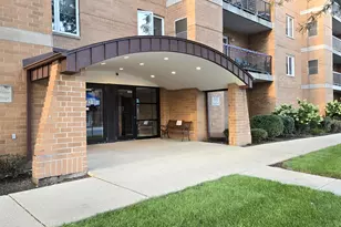 7414 W Irving Park Rd, Norridge, IL 60706 - Photo 2