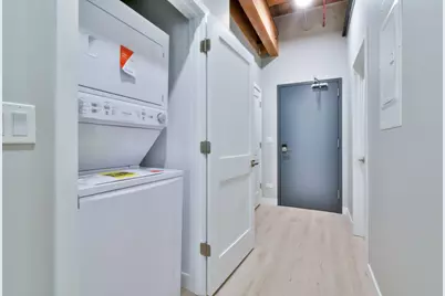 11 E Illinois Street #404, Chicago, IL 60611 - Photo 8