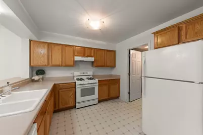 2741 Cobblestone Drive #2741, Crystal Lake, IL 60012 - Photo 12
