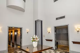 70 W Huron St, Chicago, IL 60654 - Photo 6